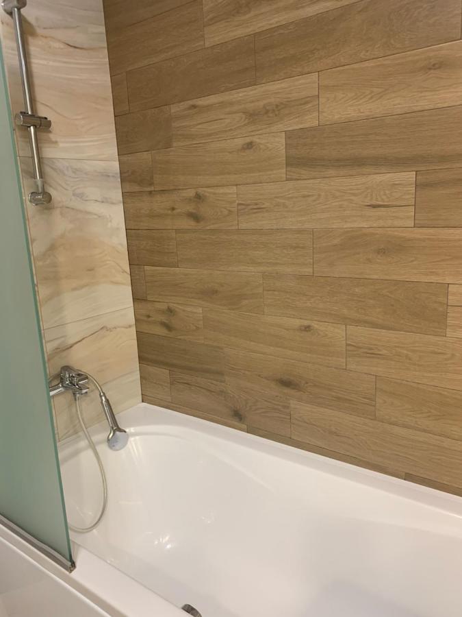 Comfortable Apartments French Quarter Акумулятори Світло Інтернет Завжди Киев Екстериор снимка