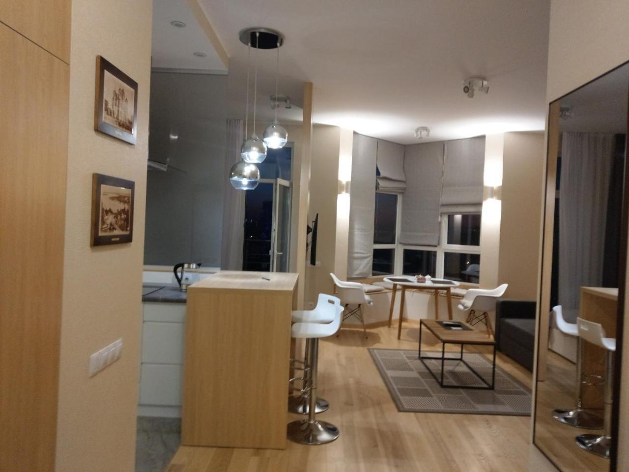 Comfortable Apartments French Quarter Акумулятори Світло Інтернет Завжди Киев Екстериор снимка